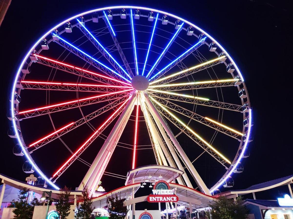 Papa Bear, Hot Tub, Wifi, 1089 Free Tickets Each Paid Day, Dollywood And More Sevierville Exterior photo